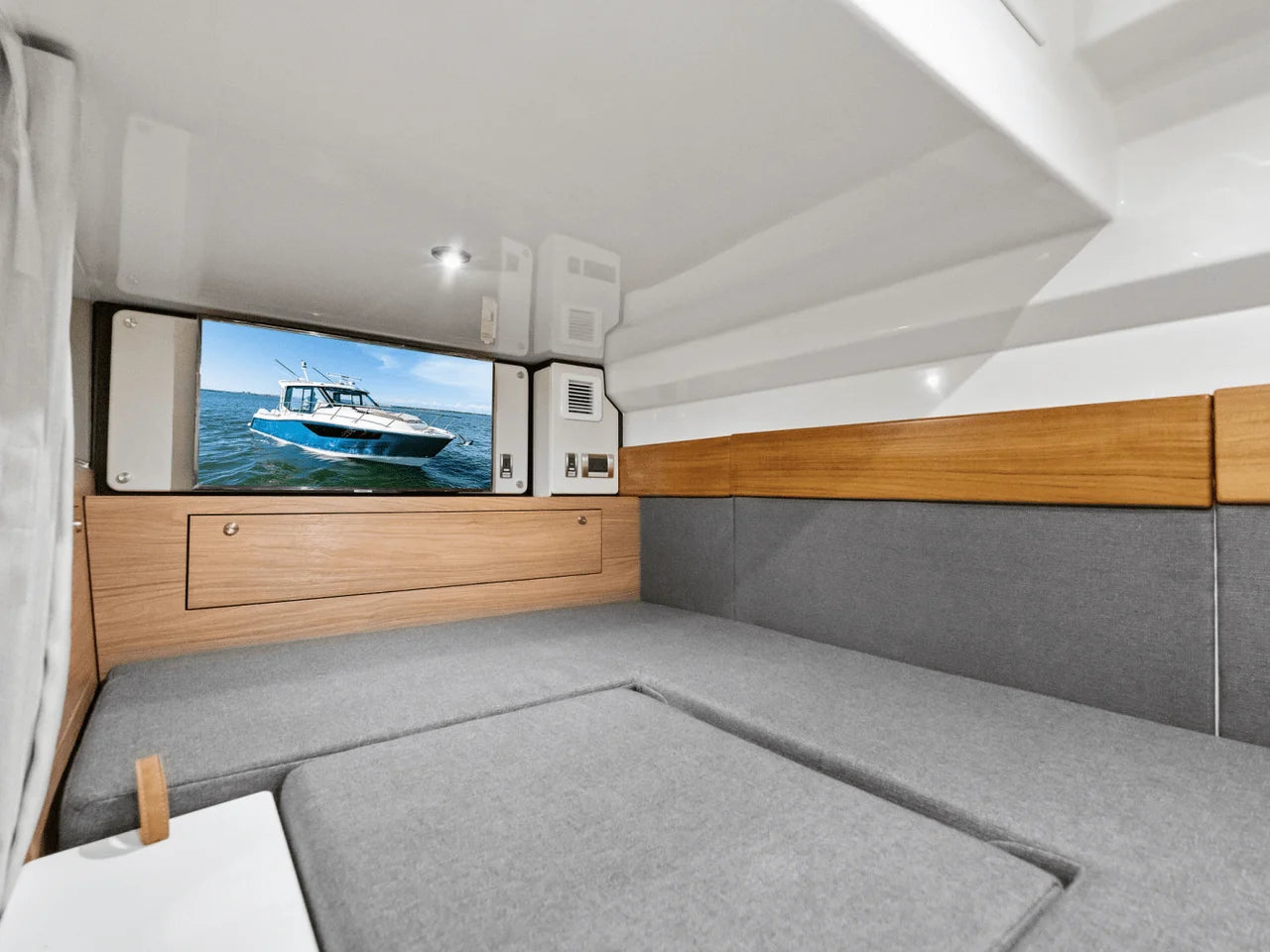 2025 Boston Whaler 365 Conquest 36.0 feet, Clearwater, Florida #32