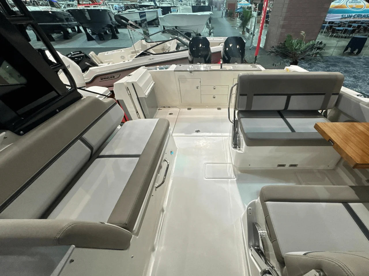 2025 Boston Whaler 330 Vantage 33.0 feet, Clearwater, Florida #10