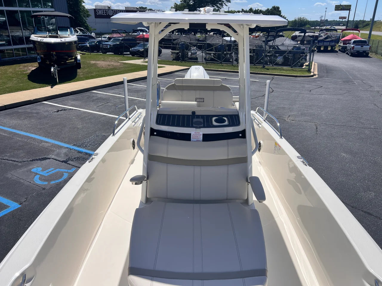 2026 Boston Whaler 250 Dauntless 25.0 feet, Clearwater, Florida #5