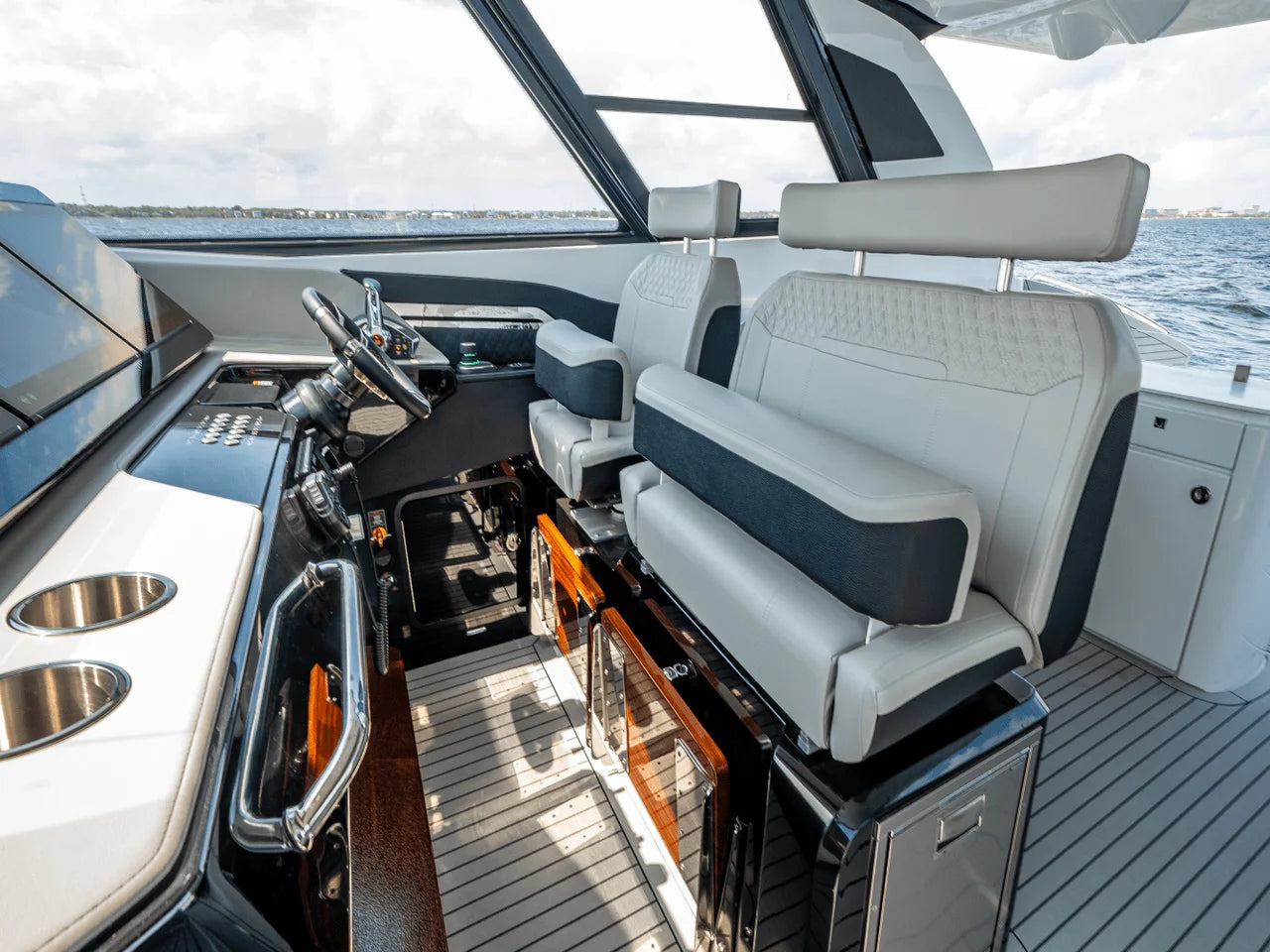 2025 Cruisers Yachts 50 GLS 50.0 feet, Clearwater, Florida #39
