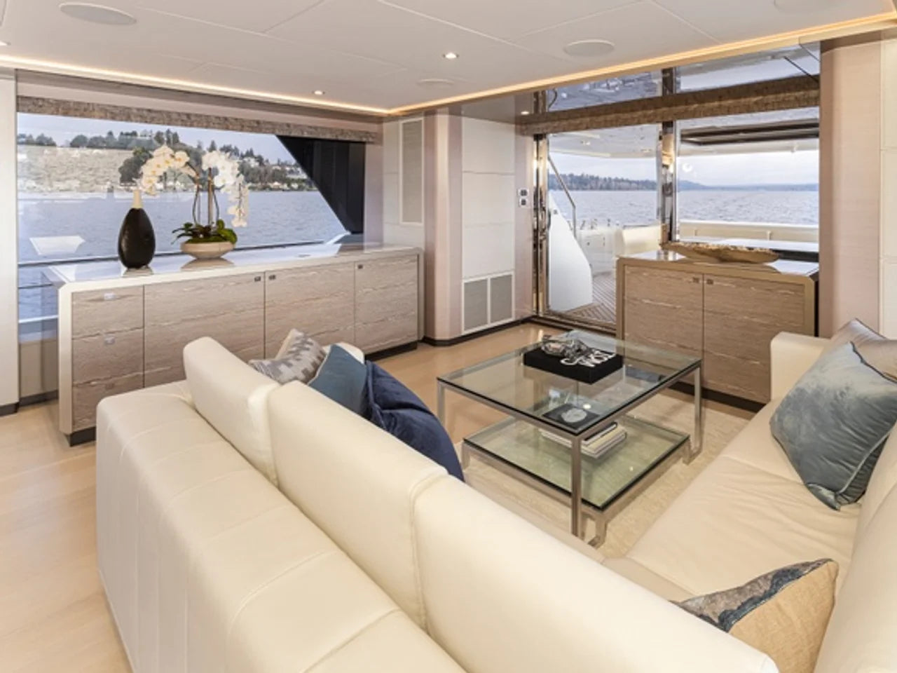 2027 Ocean Alexander 27R 93.0 feet, Clearwater, Florida #65