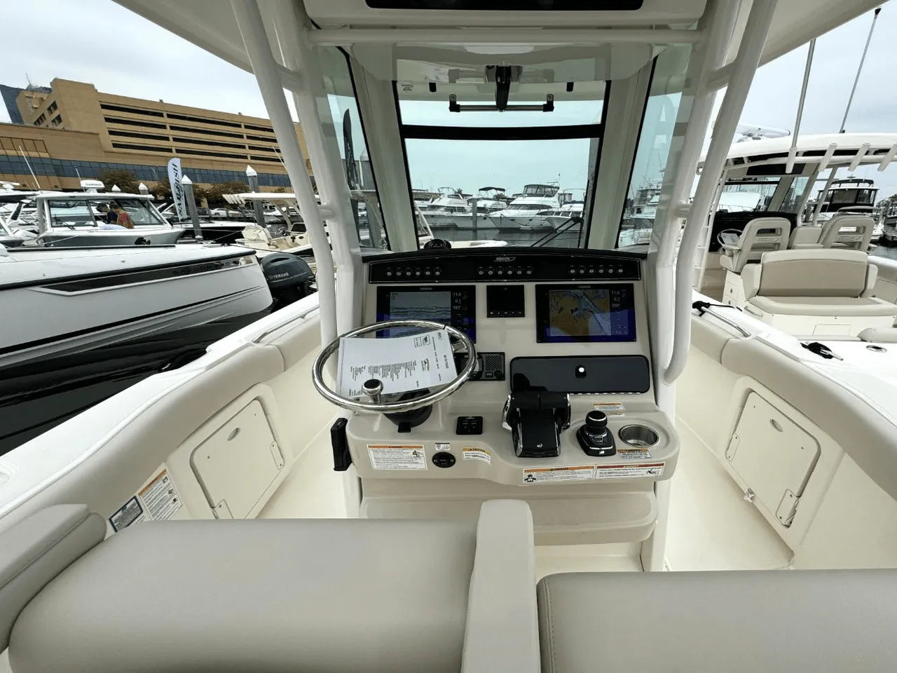 2025 Boston Whaler 280 Outrage 28.0 feet, Clearwater, Florida #17