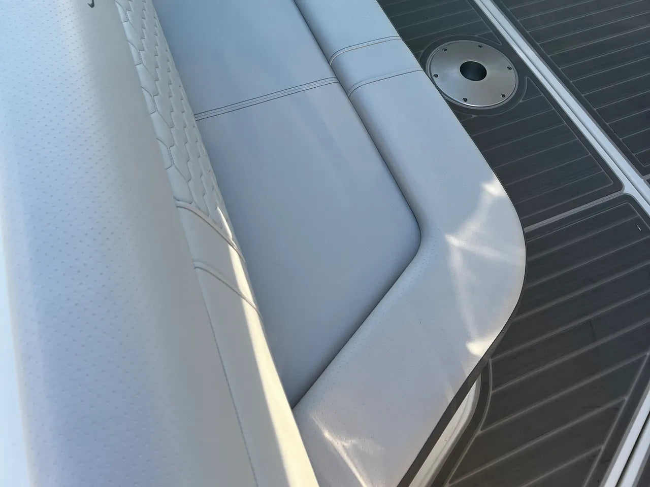 2026 Sea Ray Sundancer 320 Outboard 32.0 feet, Clearwater, Florida #14
