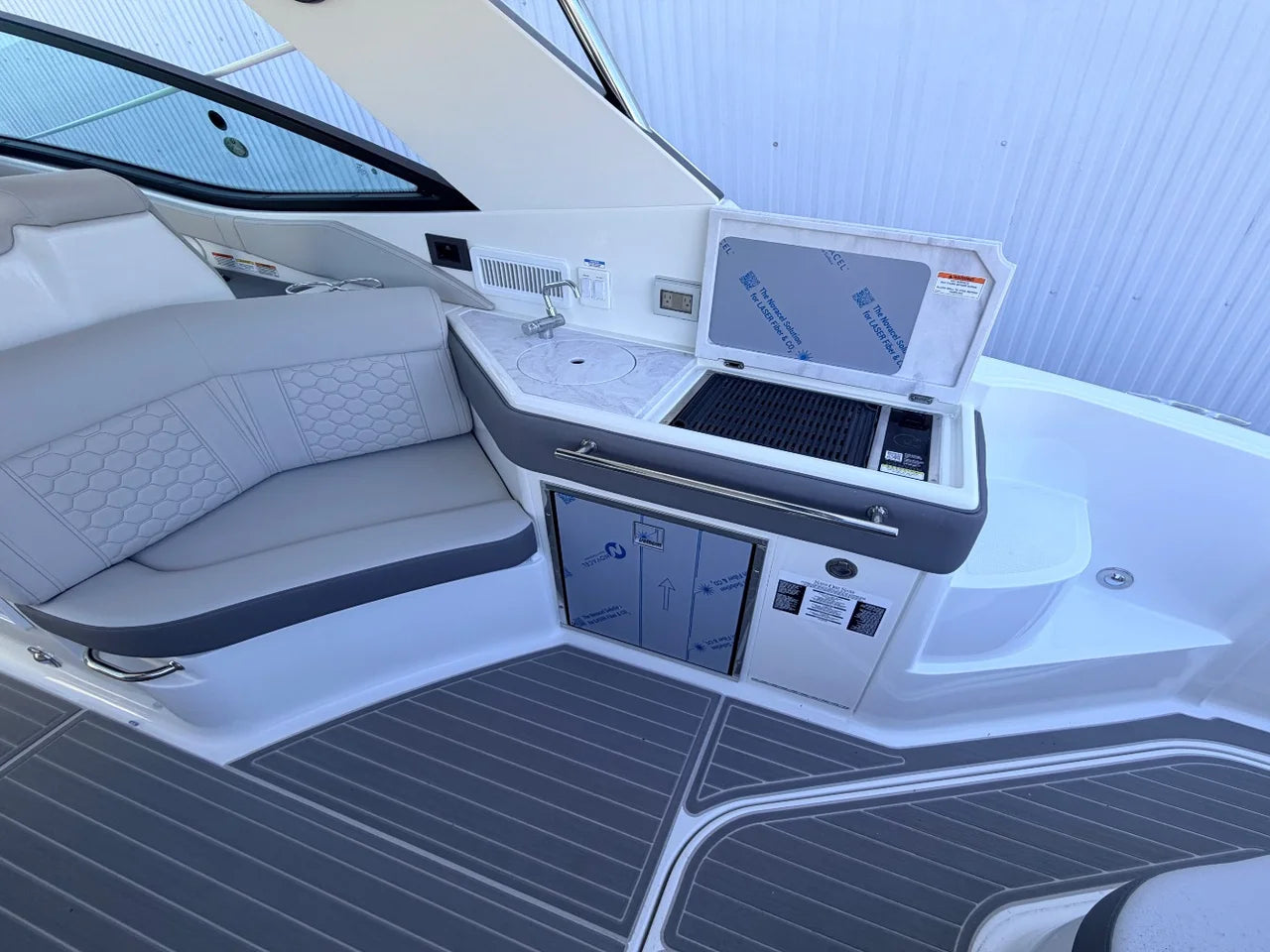 2026 Sea Ray Sundancer 320 Outboard 32.0 feet, Clearwater, Florida #11