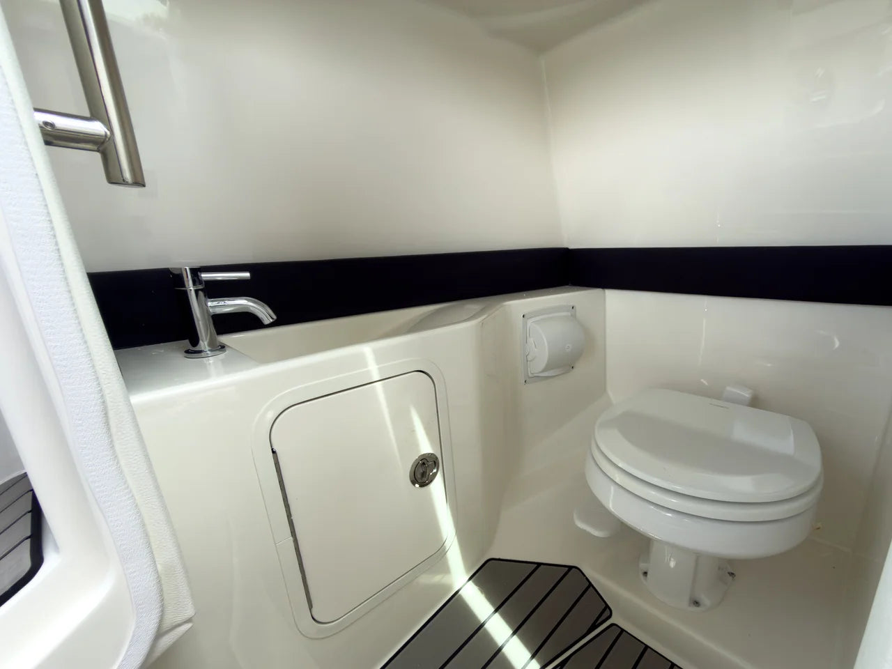 2027 Sea Ray SLX 280 Outboard 28.0 feet, Clearwater, Florida #18