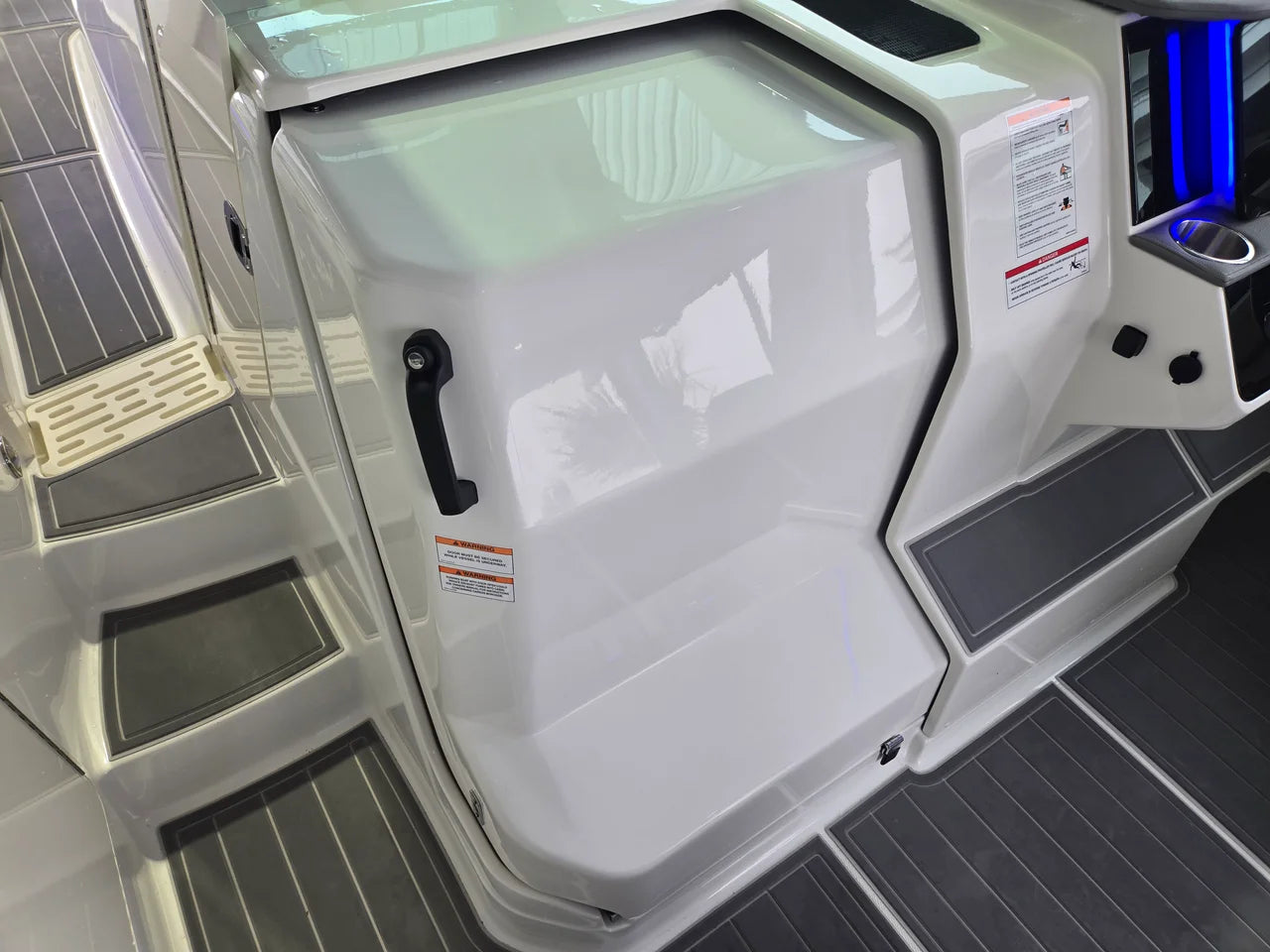 2026 Sea Ray Sundancer 320 Outboard 32.0 feet, Clearwater, Florida #25