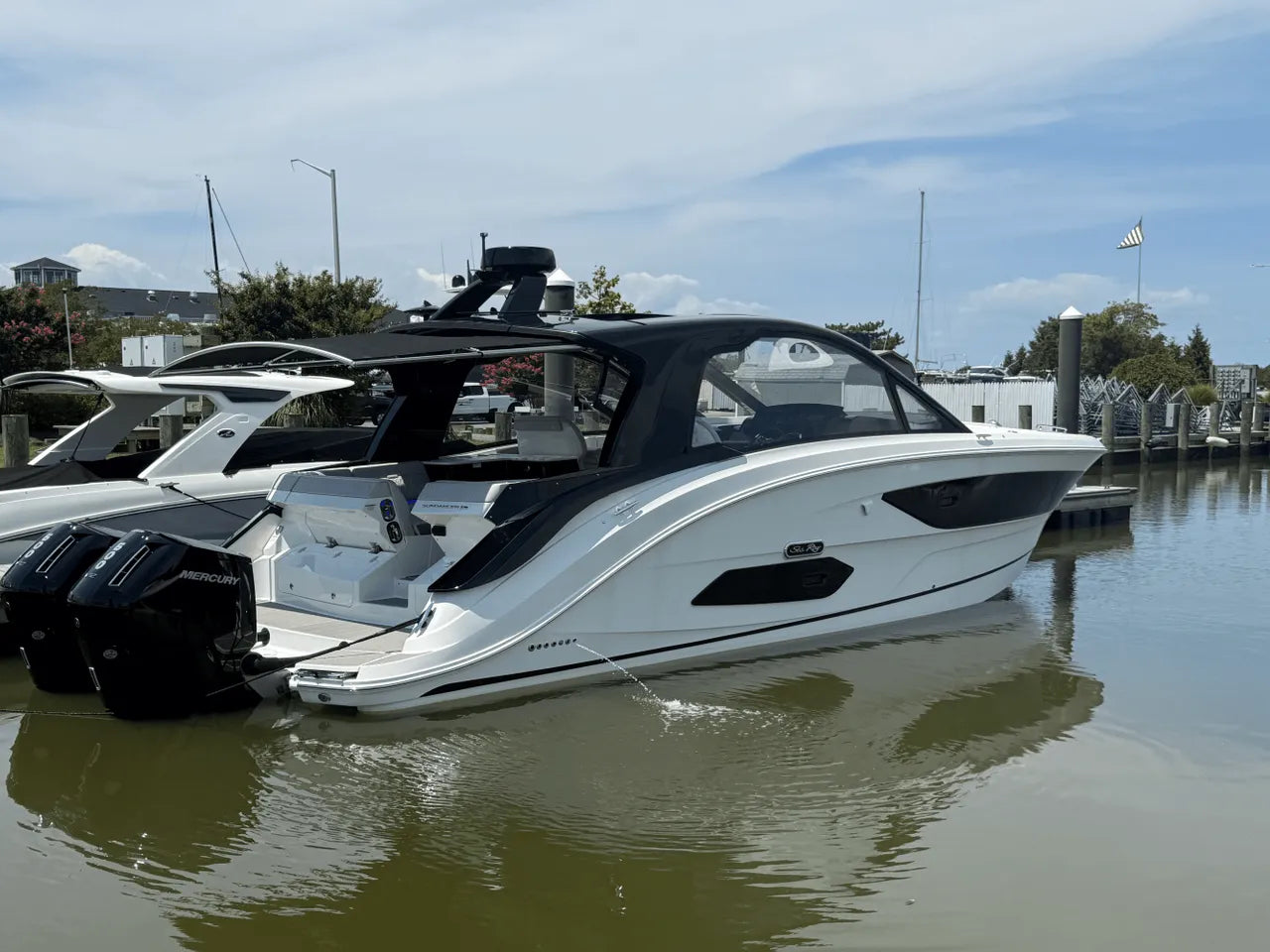 2025 Sea Ray Sundancer 370 Outboard 37.0 feet, Clearwater, Florida #9