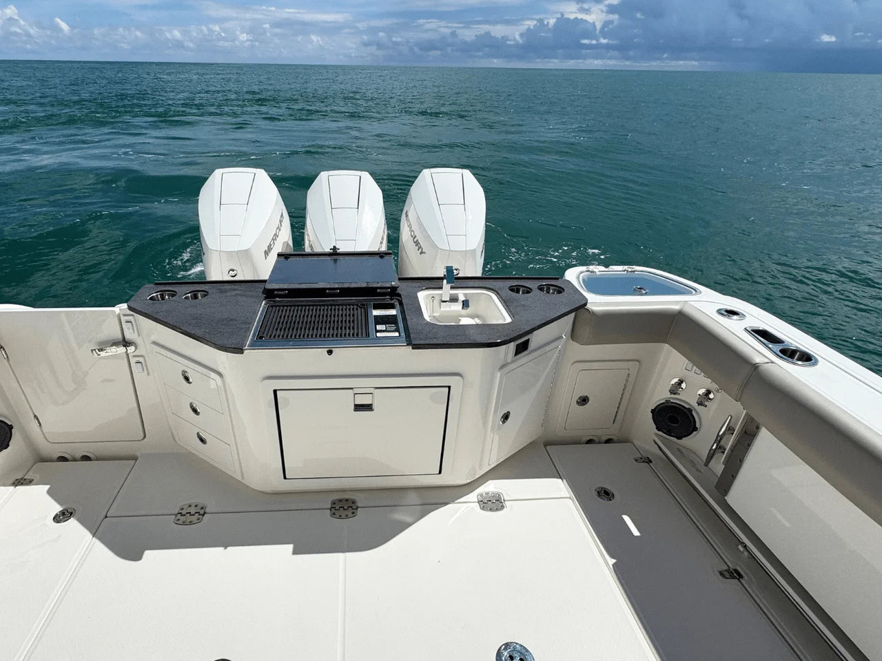 2026 Boston Whaler 365 Conquest 36.0 feet, Clearwater, Florida #9