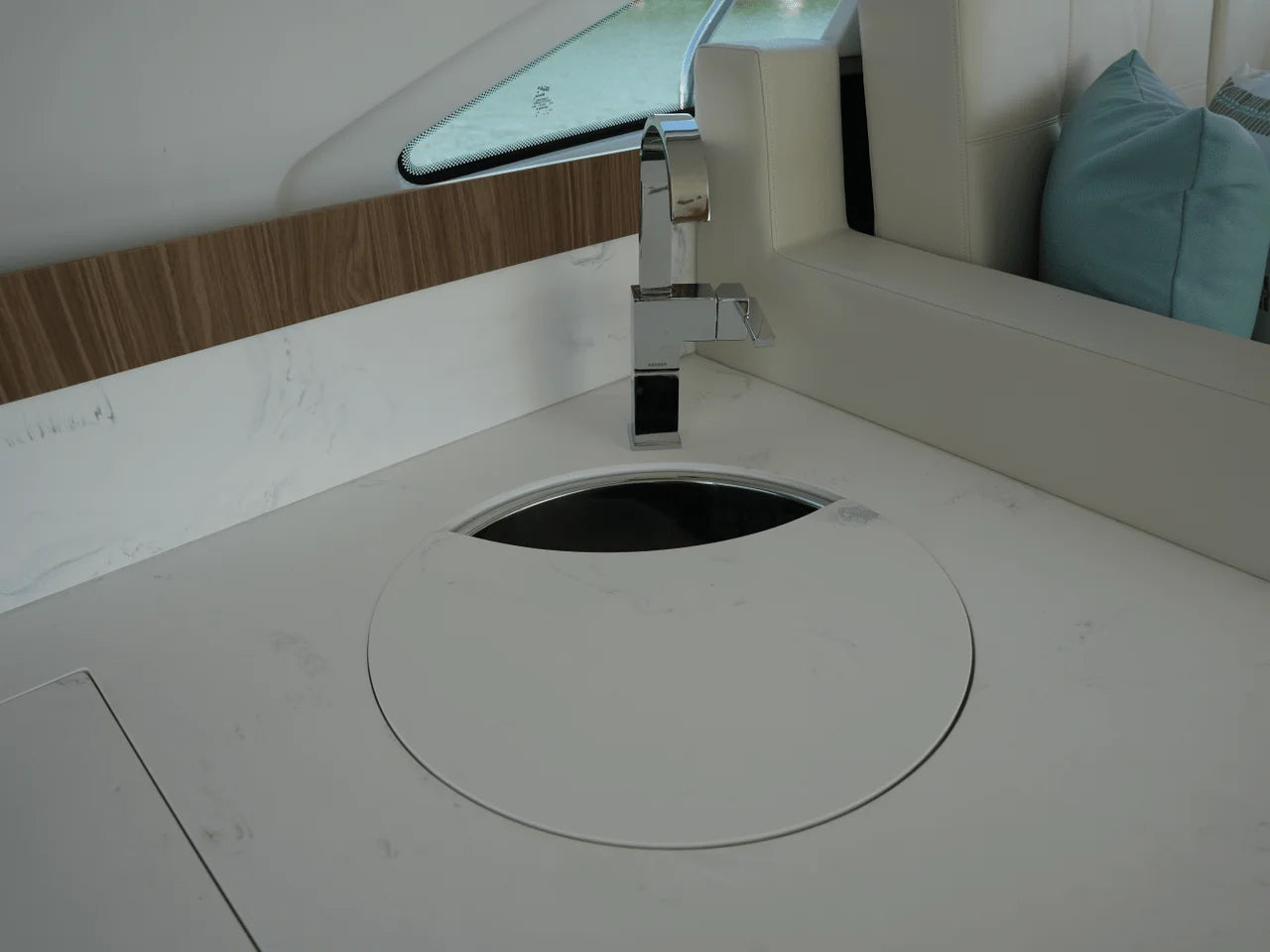 2025 Cruisers Yachts 46 Cantius 46.0 feet, Clearwater, Florida #26