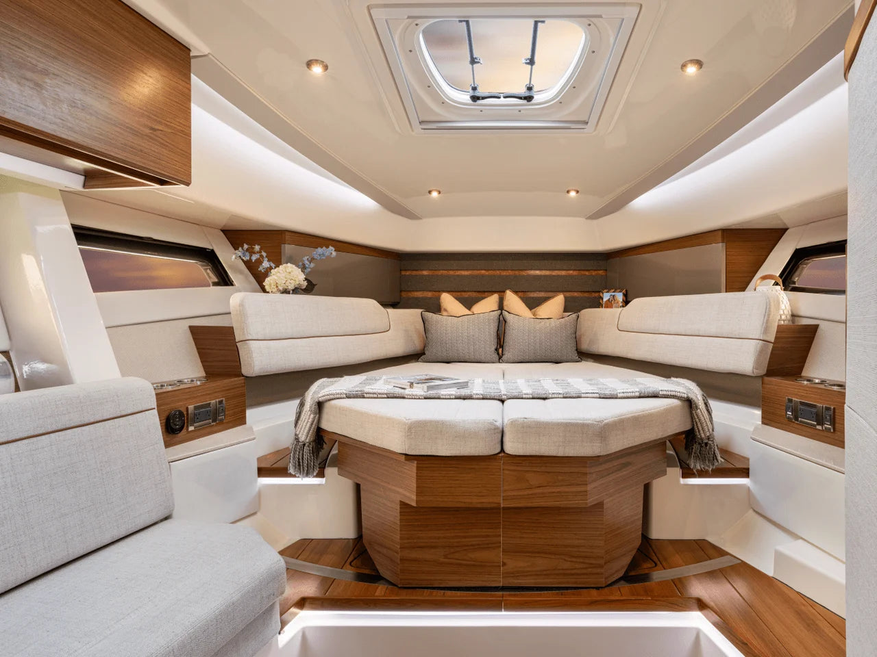 2026 Boston Whaler 365 Conquest 36.0 feet, Clearwater, Florida #97