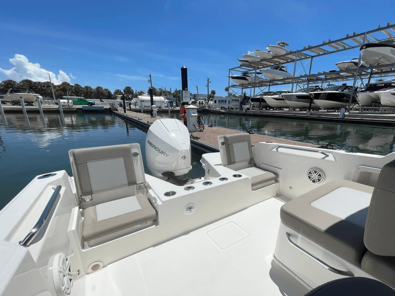2025 Boston Whaler 210 Vantage 21.0 feet, Clearwater, Florida #16