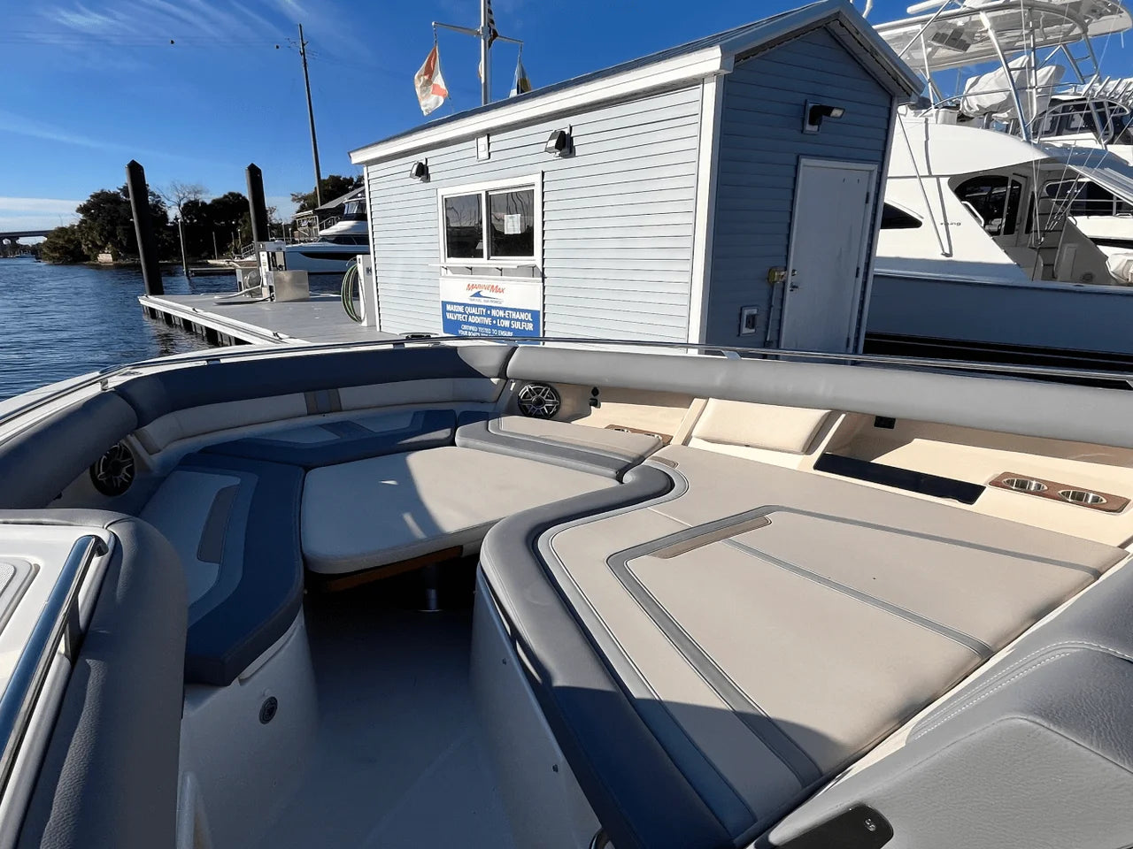 2025 Boston Whaler 380 Realm 38.0 feet, Clearwater, Florida #35