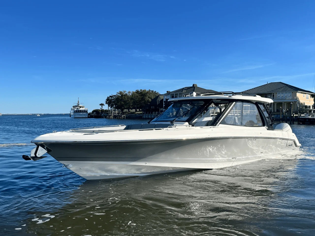 2025 Boston Whaler 380 Realm 38.0 feet, Clearwater, Florida #1