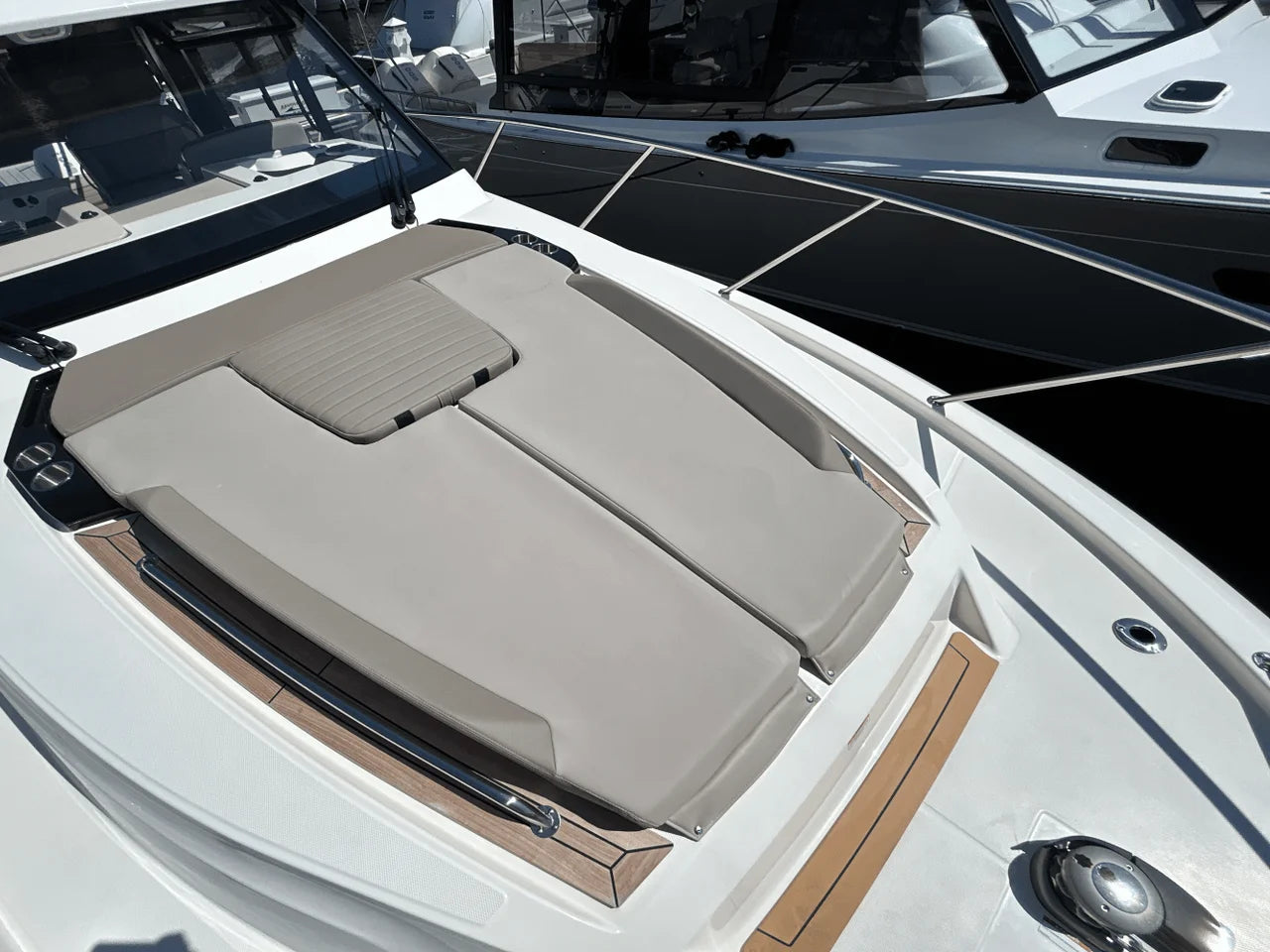 2025 Boston Whaler 365 Conquest 36.0 feet, Clearwater, Florida #62