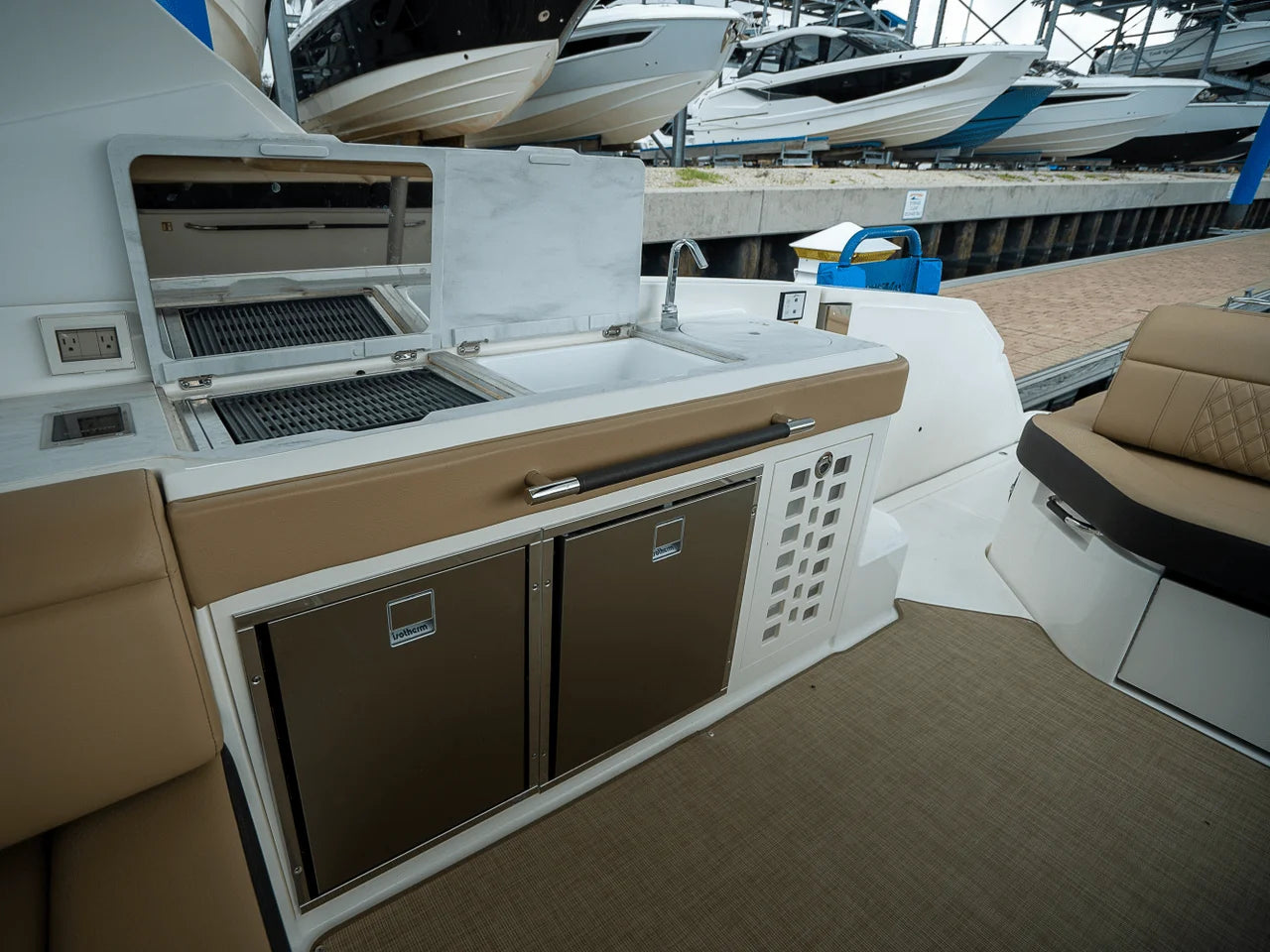 2025 Sea Ray SLX 400 Outboard 40.0 feet, Clearwater, Florida #10