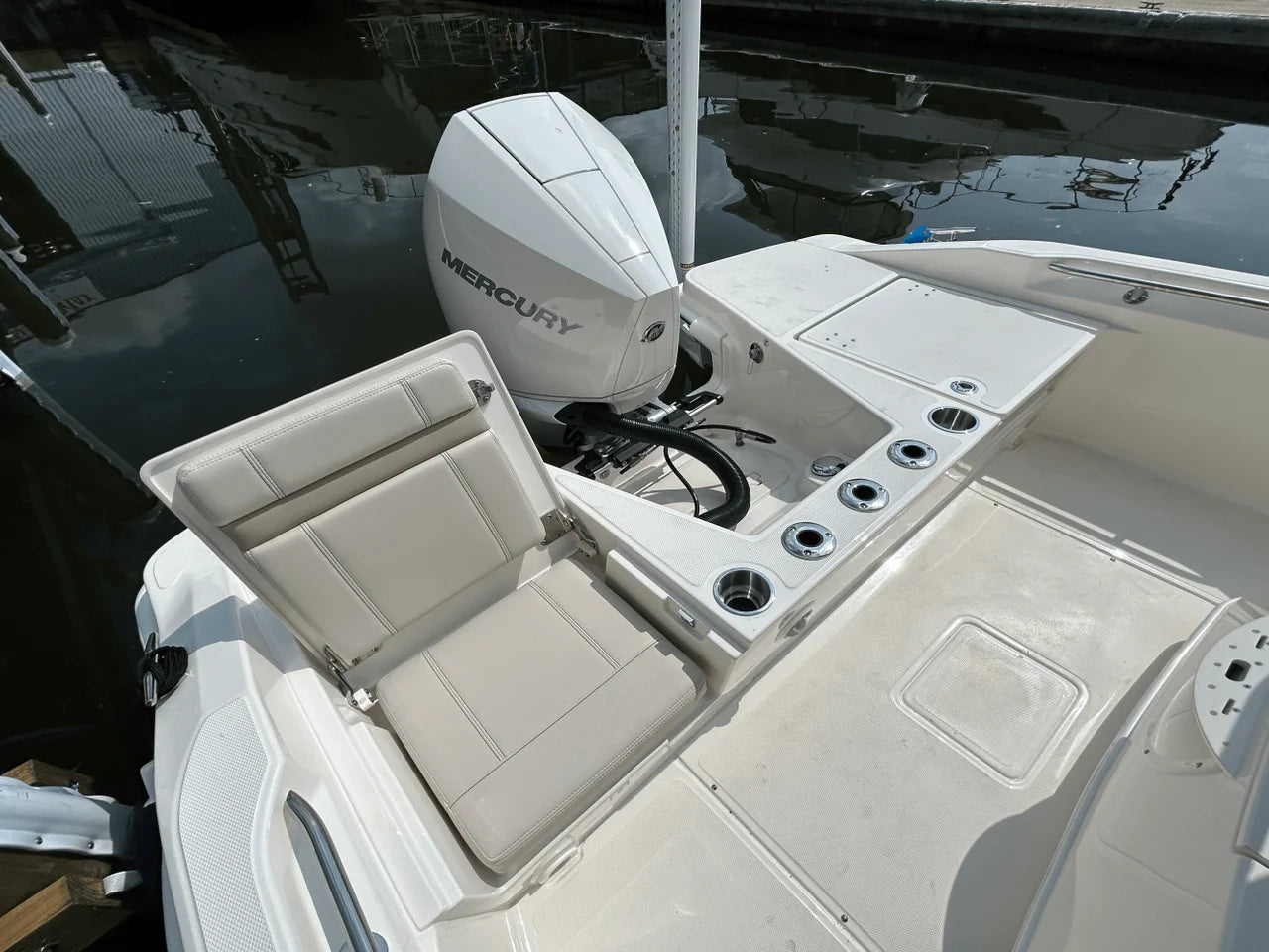 2026 Boston Whaler 220 Dauntless 22.0 feet, Clearwater, Florida #9