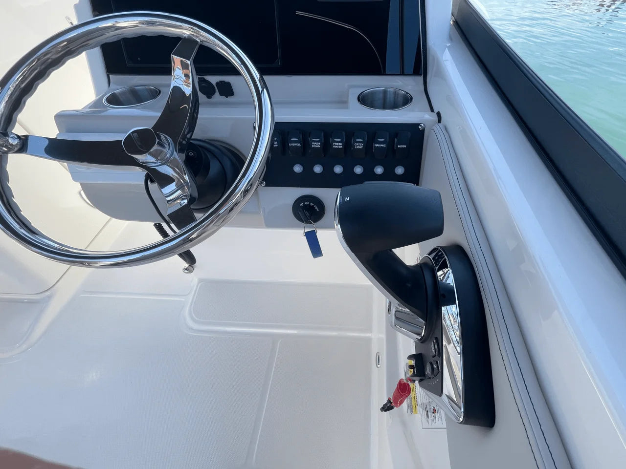 2025 Boston Whaler 210 Vantage 21.0 feet, Clearwater, Florida #23