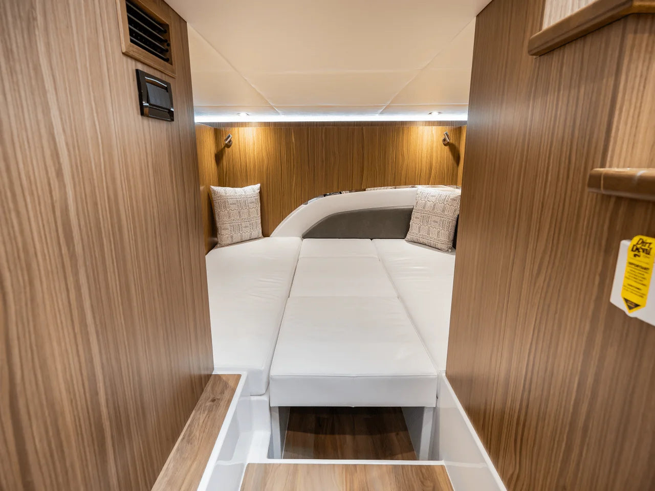 2025 Cruisers Yachts 50 GLS 50.0 feet, Clearwater, Florida #51