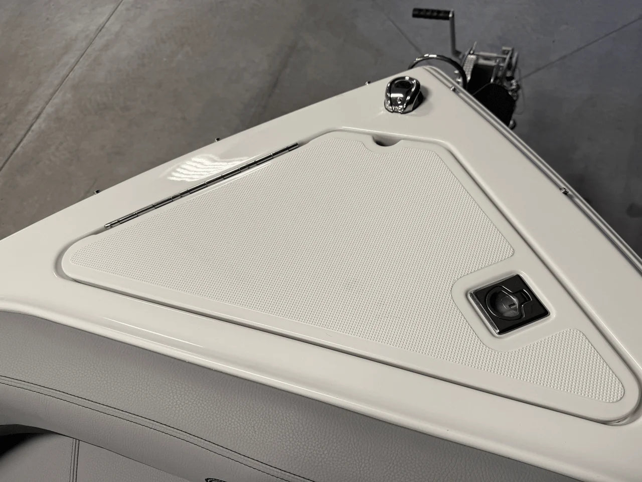 2025 Cobalt R8 Outboard 28.0 feet, Crosslake, MN #143