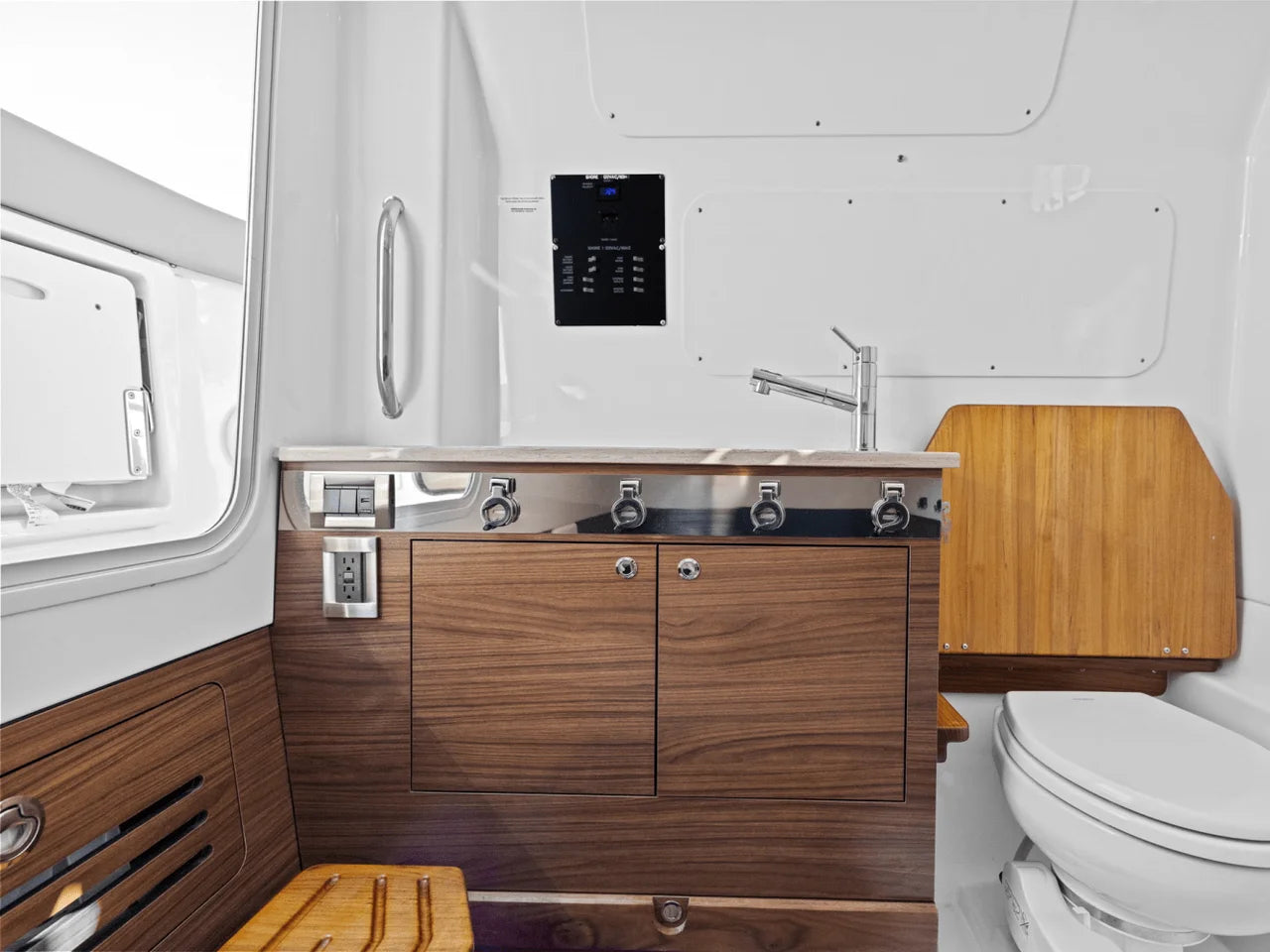 2025 Boston Whaler 360 Outrage 36.0 feet, Clearwater, Florida #42