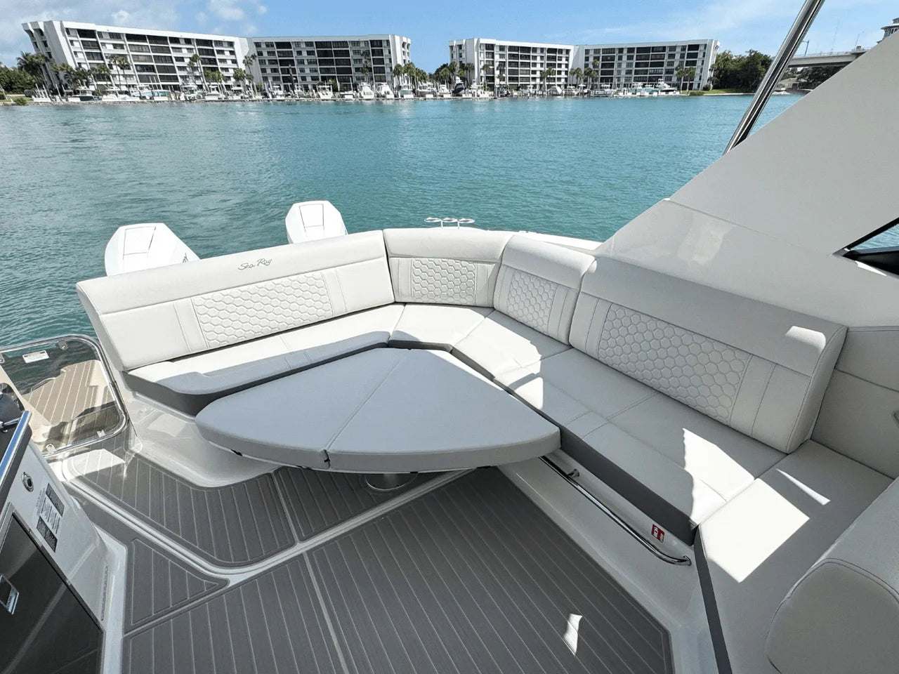2026 Sea Ray Sundancer 320 Outboard 32.0 feet, Clearwater, Florida #16
