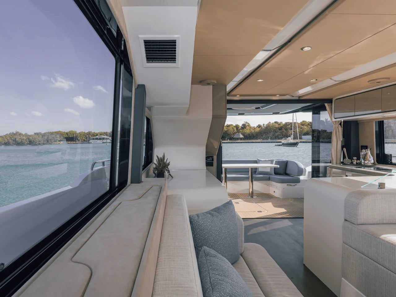 2027 Cruisers Yachts 57FLY 57.0 feet, Clearwater, Florida #75