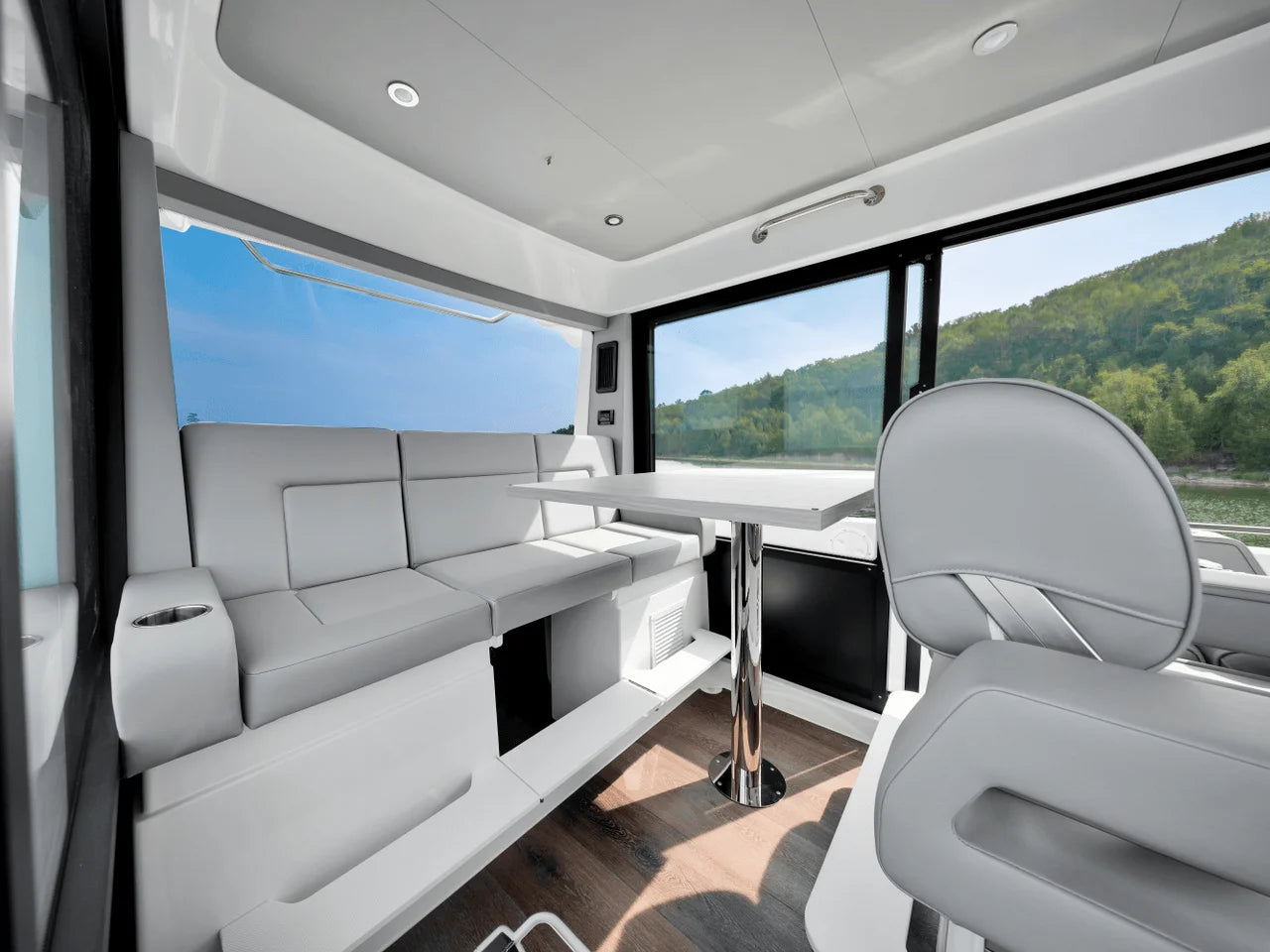 2026 Cruisers Yachts 38 VTR 38.0 feet, Clearwater, Florida #17