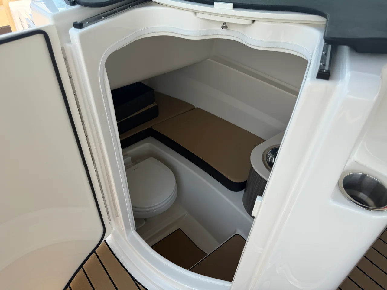 2026 Sea Ray SDX 250 Outboard 25.0 feet, Clearwater, Florida #60