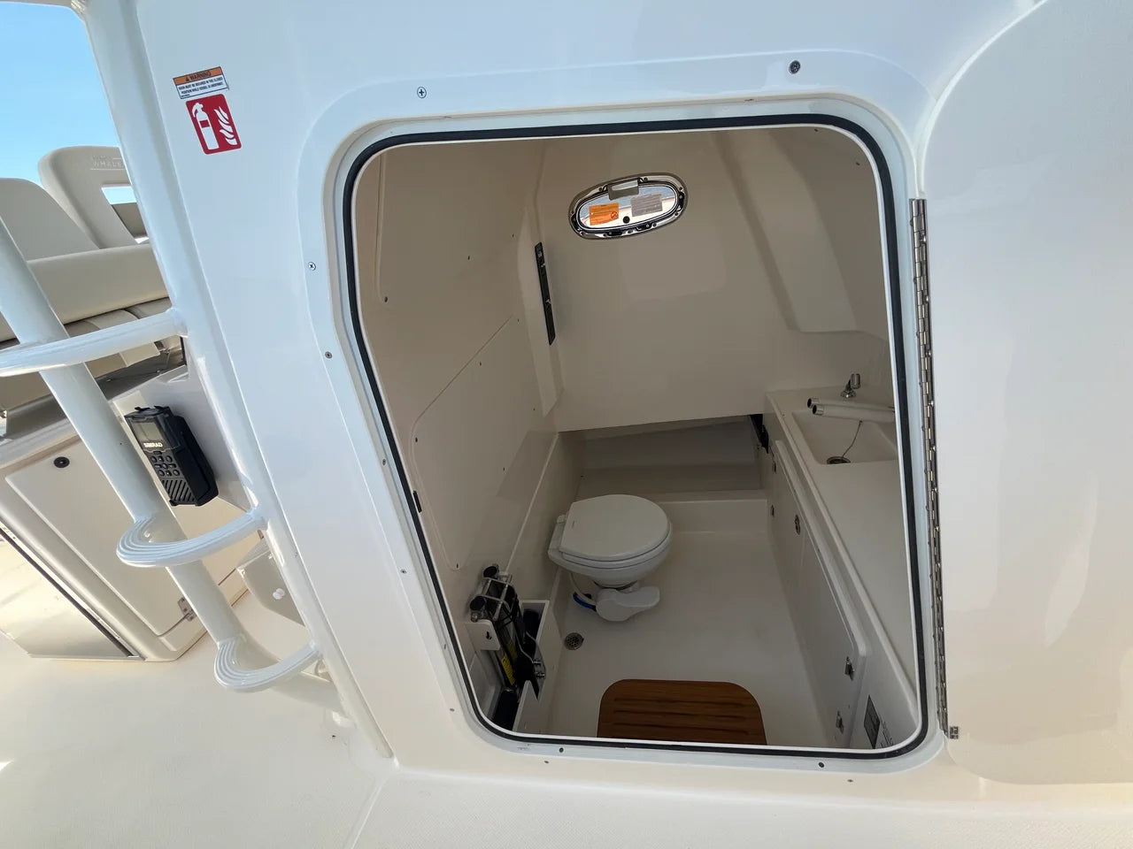 2026 Boston Whaler 330 Outrage 33.0 feet, Clearwater, Florida #35