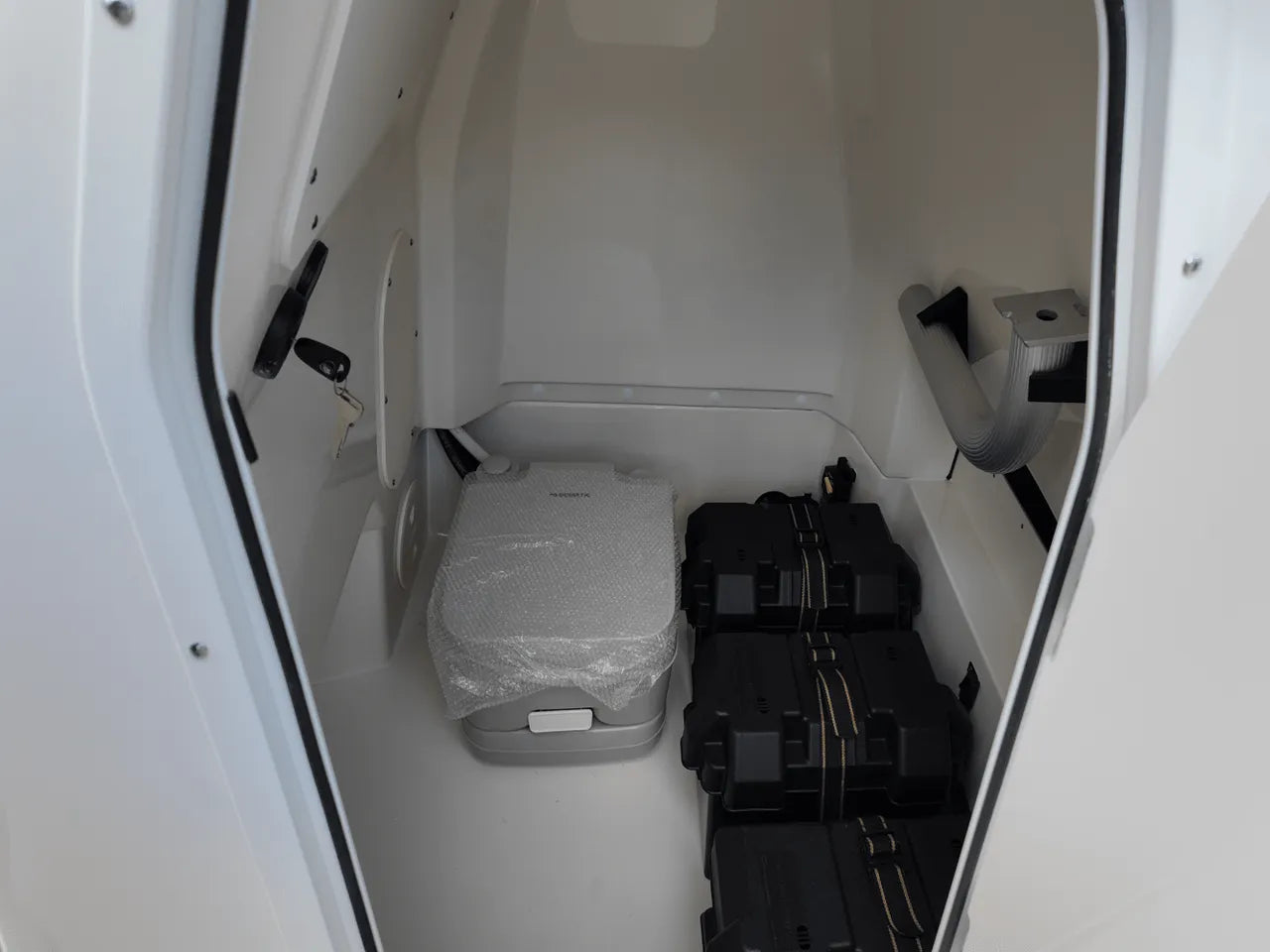2025 Boston Whaler 220 Dauntless 22.0 feet, Clearwater, Florida #23