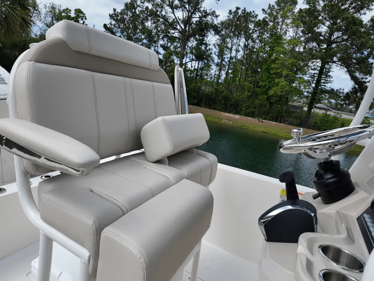 2025 Boston Whaler 220 Dauntless 22.0 feet, Clearwater, Florida #16