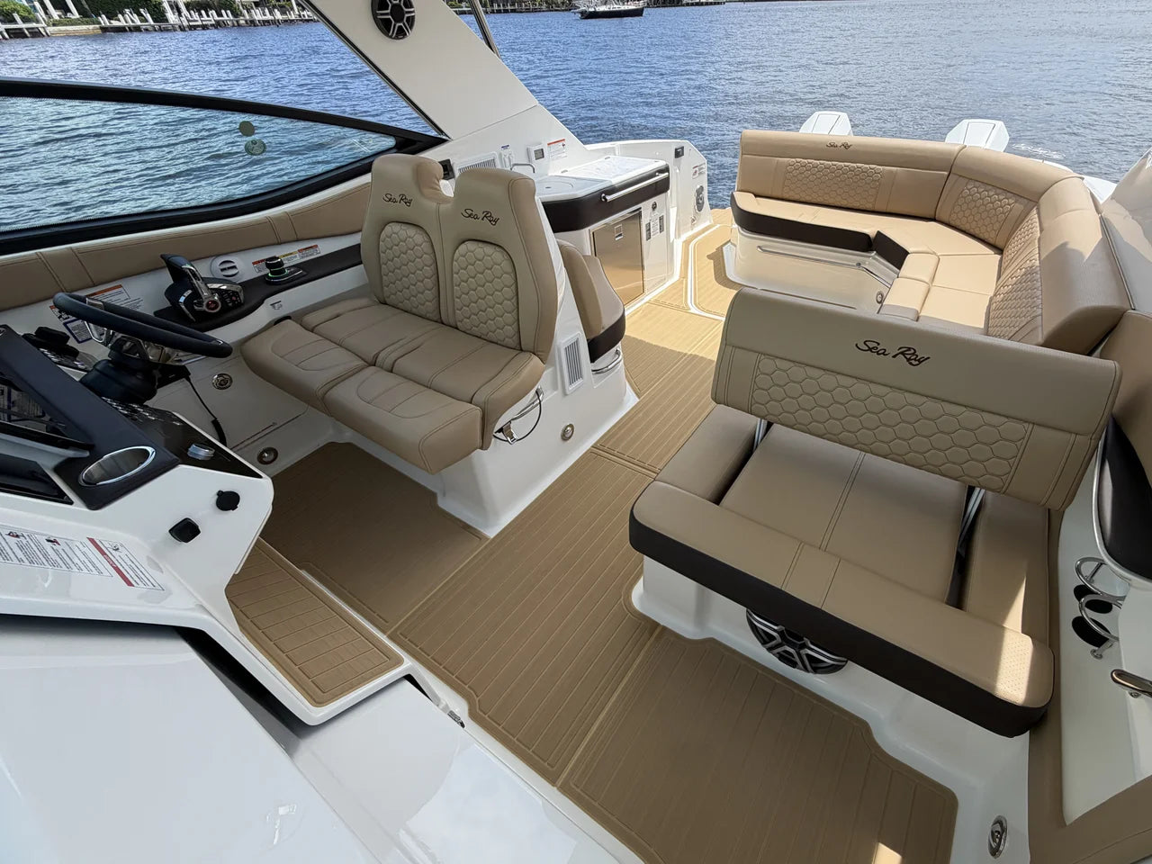 2026 Sea Ray Sundancer 320 Outboard 32.0 feet, Clearwater, Florida #40