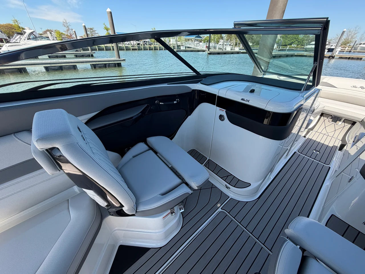 2026 Sea Ray SLX 280 Outboard 28.0 feet, Clearwater, Florida #27