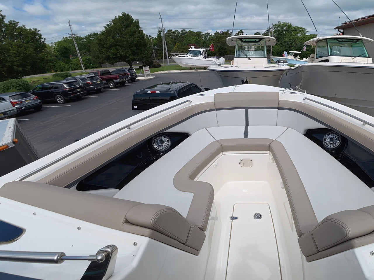 2025 Boston Whaler 330 Vantage 33.0 feet, Clearwater, Florida #35