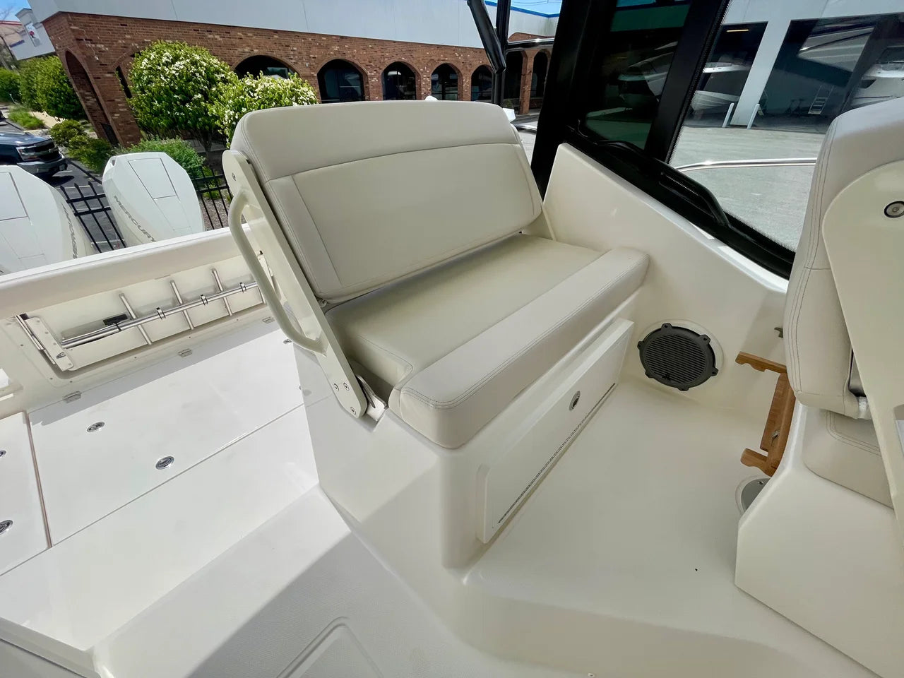 2026 Boston Whaler 325 Conquest 32.0 feet, Clearwater, Florida #11