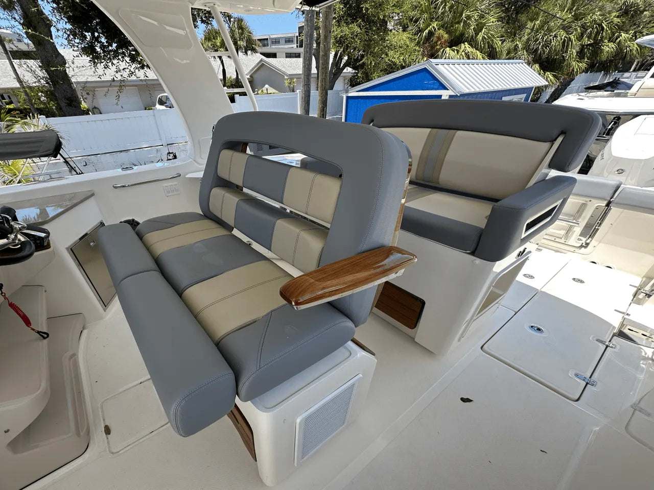 2025 Boston Whaler 350 Realm 35.0 feet, Clearwater, Florida #22