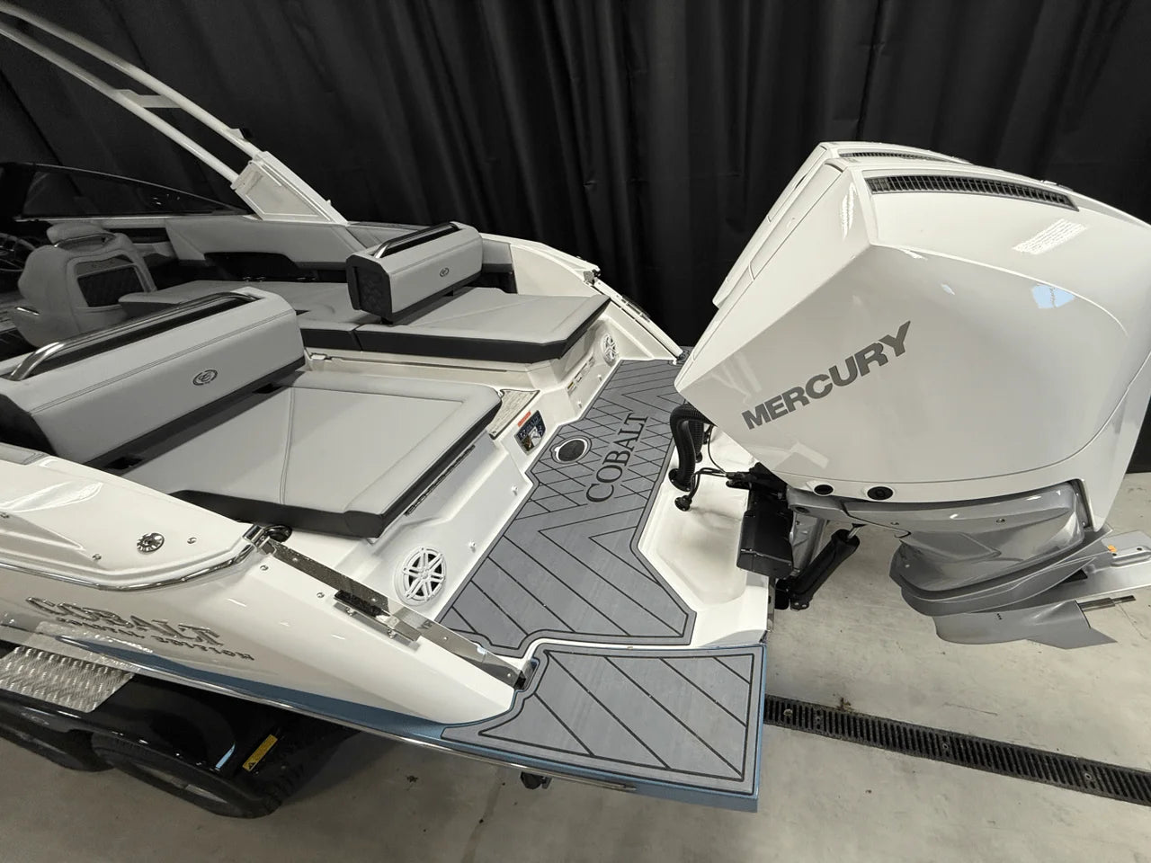 2025 Cobalt R8 Outboard 28.0 feet, Crosslake, MN #15