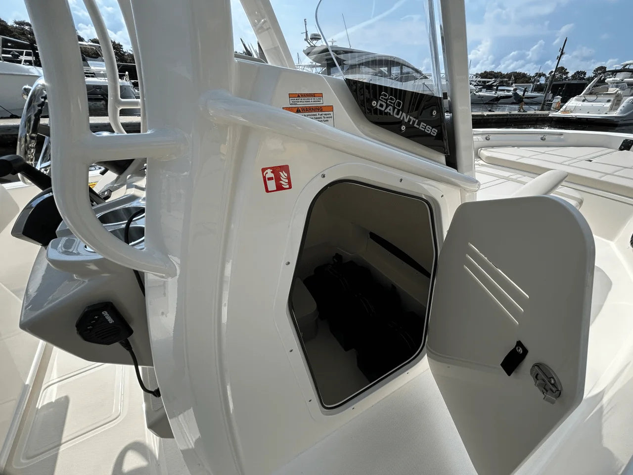 2026 Boston Whaler 220 Dauntless 22.0 feet, Clearwater, Florida #23