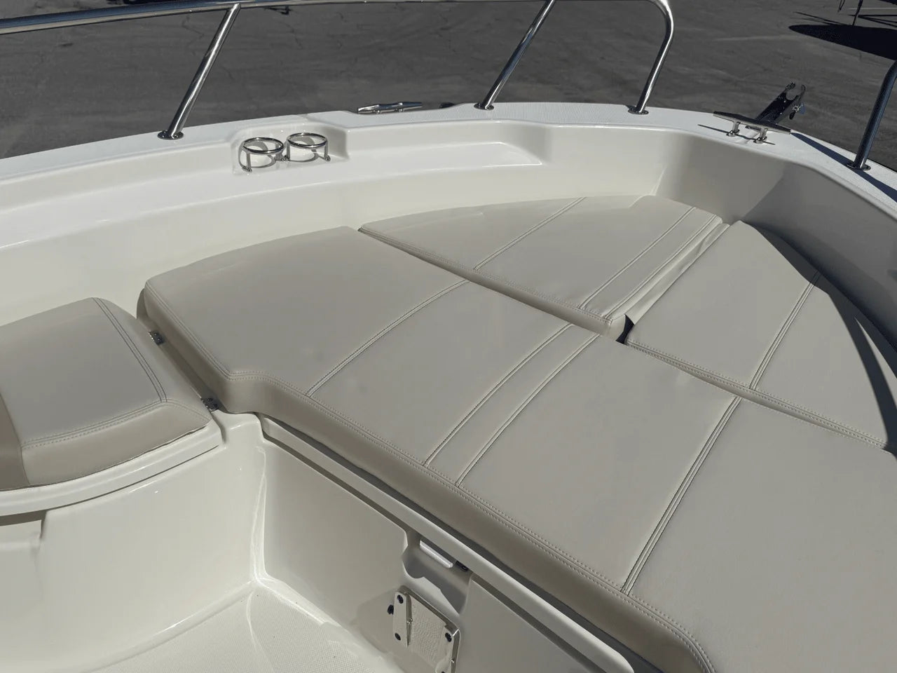 2026 Boston Whaler 250 Dauntless 25.0 feet, Clearwater, Florida #28