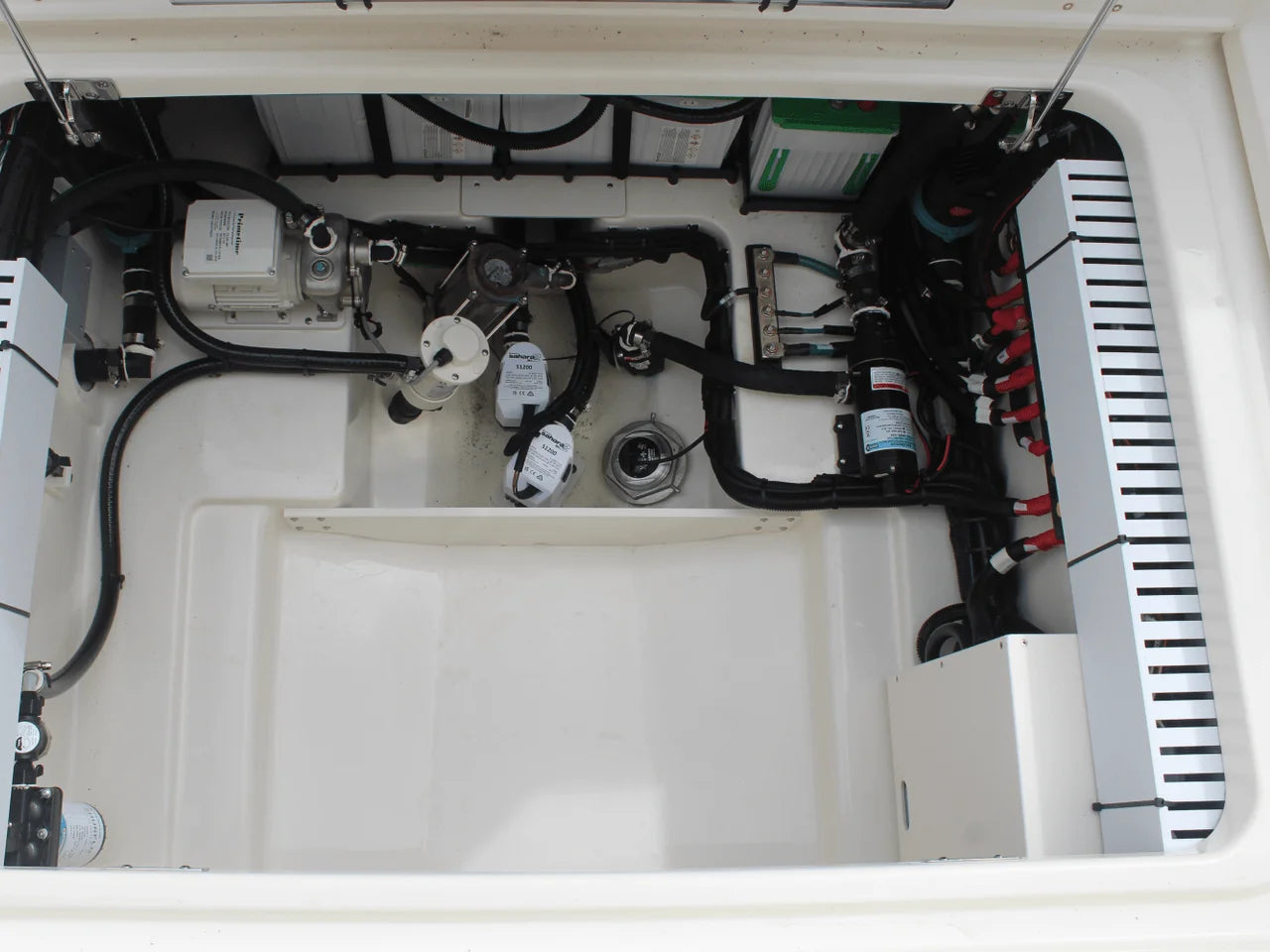 2026 Boston Whaler 330 Vantage 33.0 feet, Clearwater, Florida #26