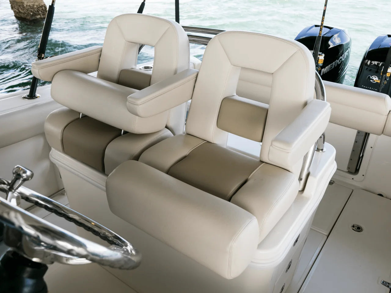 2026 Boston Whaler 250 Outrage 25.0 feet, Clearwater, Florida #87