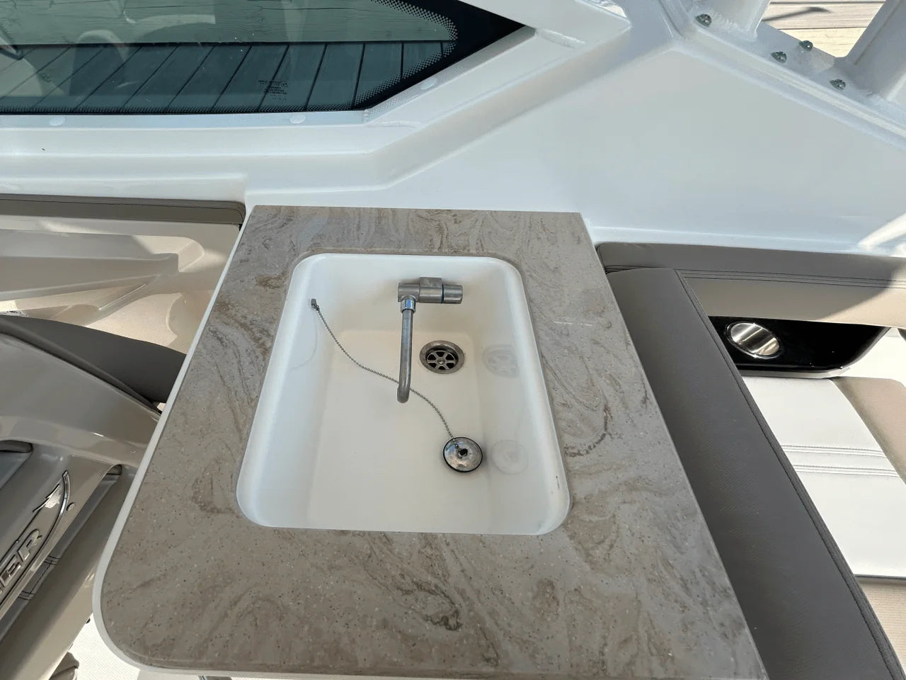 2026 Boston Whaler 280 Vantage 28.0 feet, Clearwater, Florida #21
