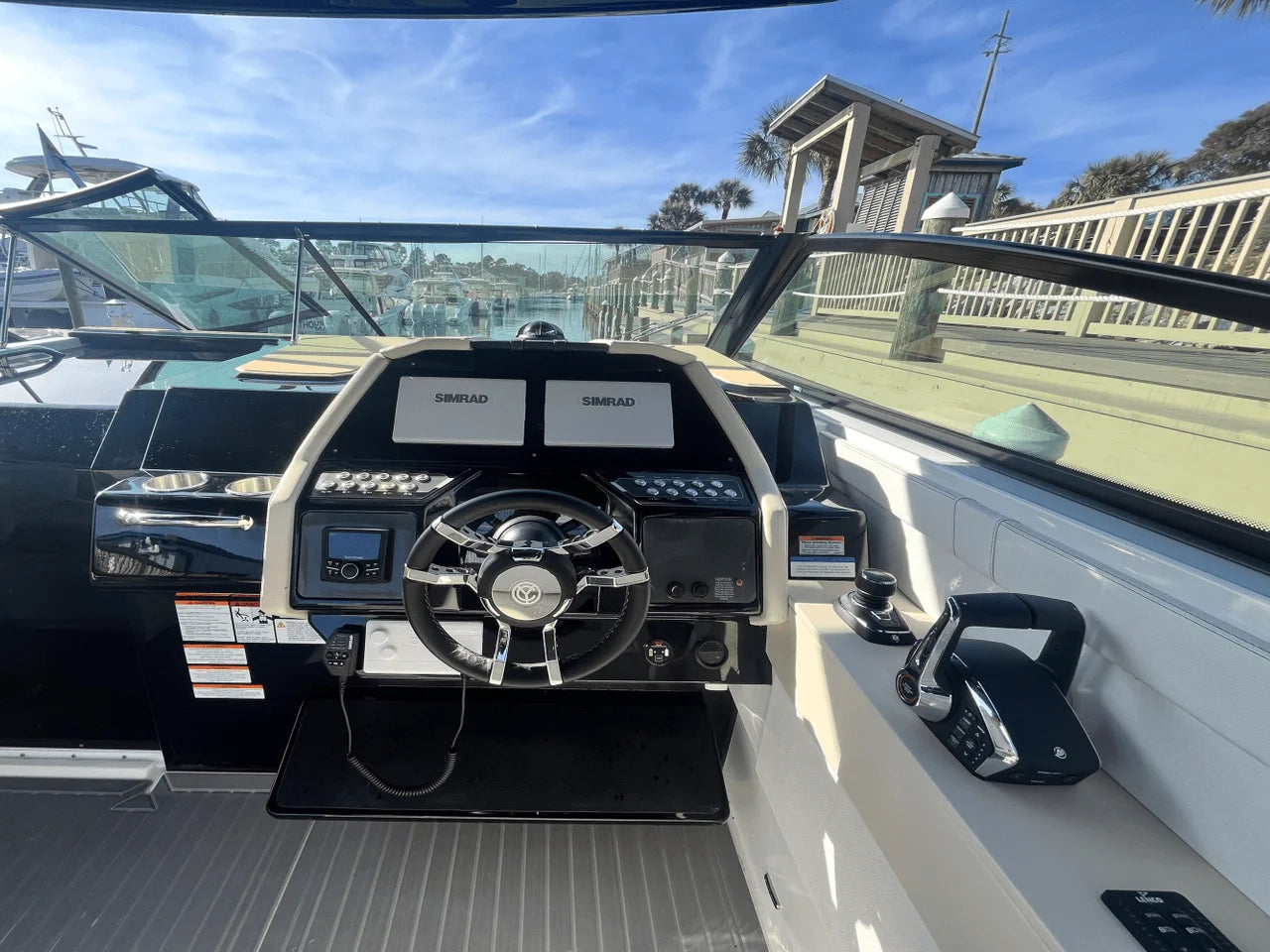 2025 Cruisers Yachts 34 GLS Outboard 34.0 feet, Clearwater, Florida #18