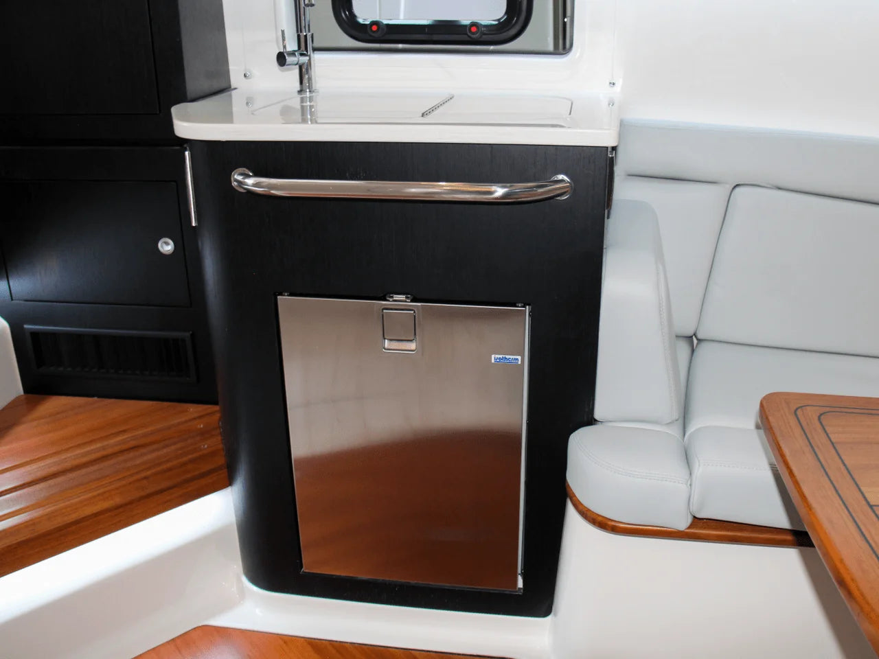 2025 Boston Whaler 380 Realm 38.0 feet, Clearwater, Florida #52