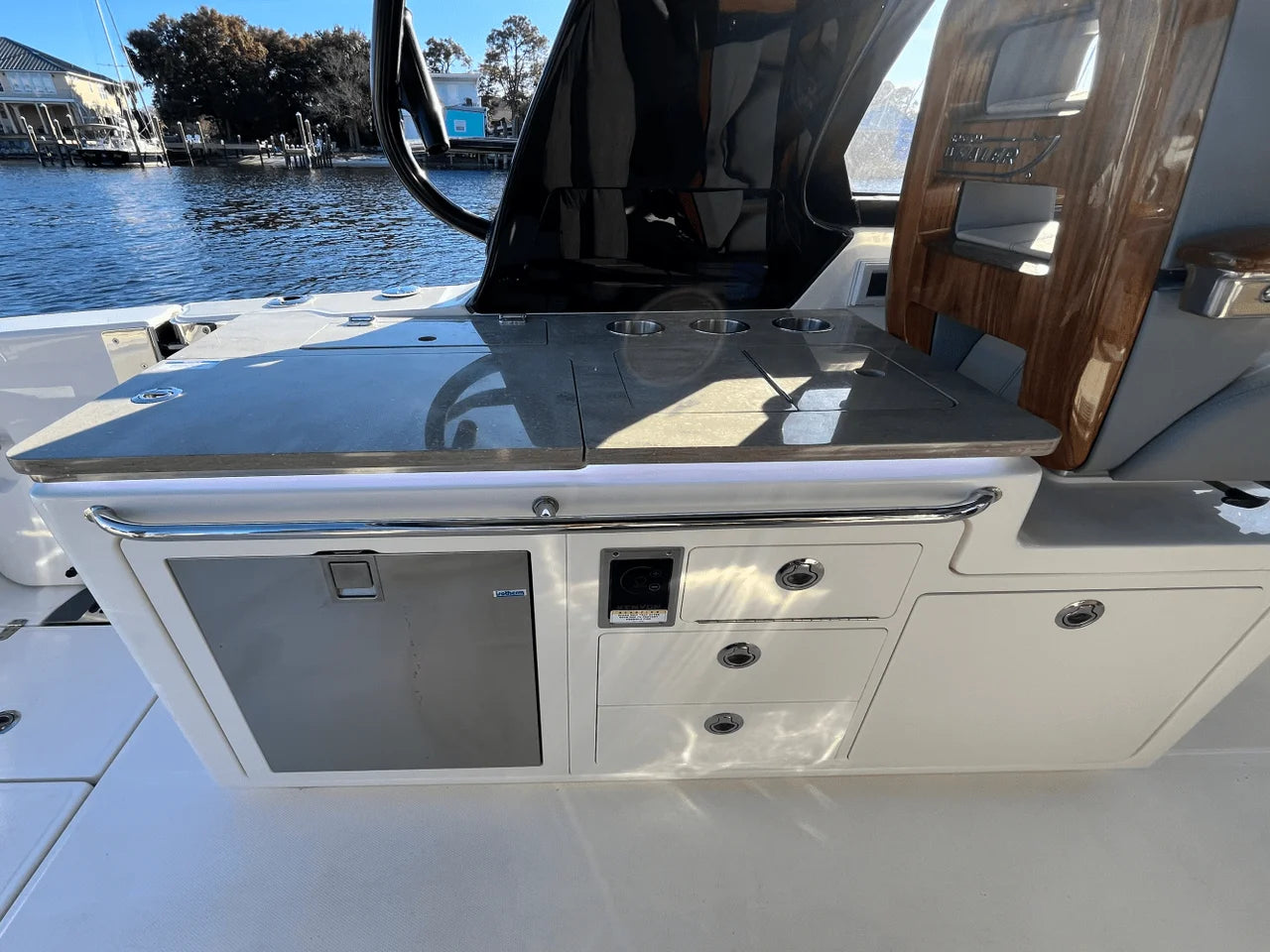 2025 Boston Whaler 380 Realm 38.0 feet, Clearwater, Florida #22