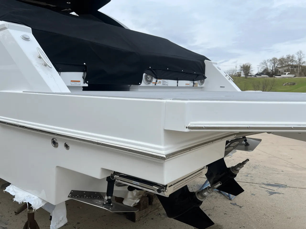 2025 Cruisers Yachts 34 GLS 34.0 feet, Clearwater, Florida #18