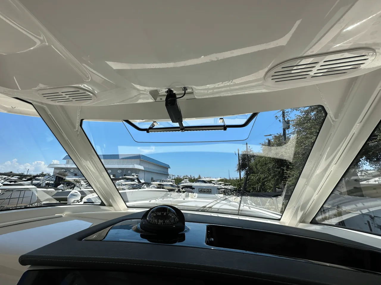 2025 Boston Whaler 350 Realm 35.0 feet, Clearwater, Florida #13