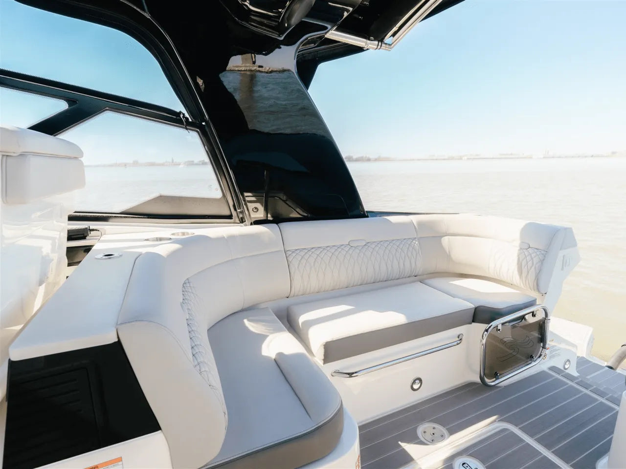 2025 Sea Ray Sundancer 370 Outboard 37.0 feet, Clearwater, Florida #10