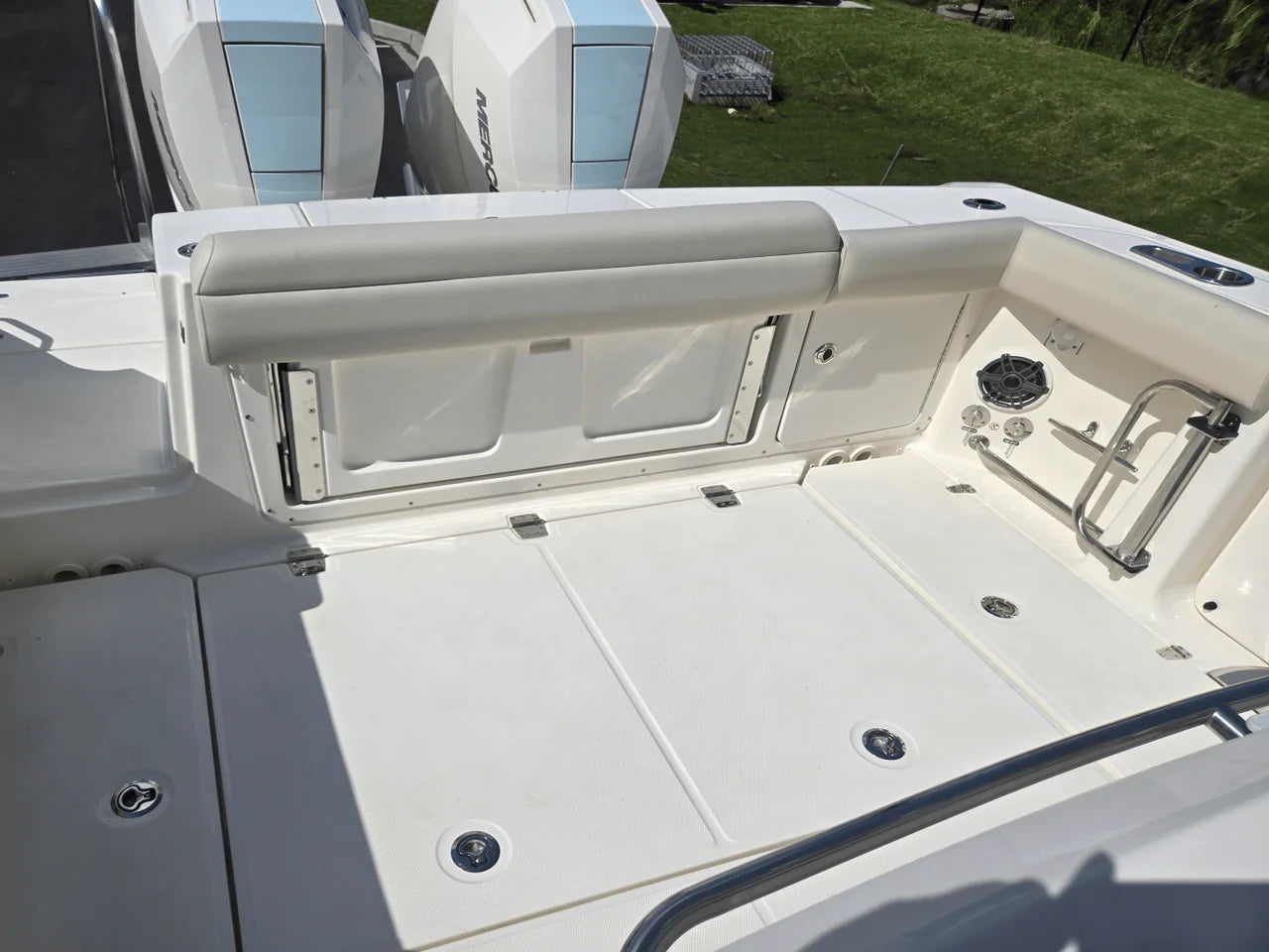 2025 Boston Whaler 330 Outrage 33.0 feet, Clearwater, Florida #7