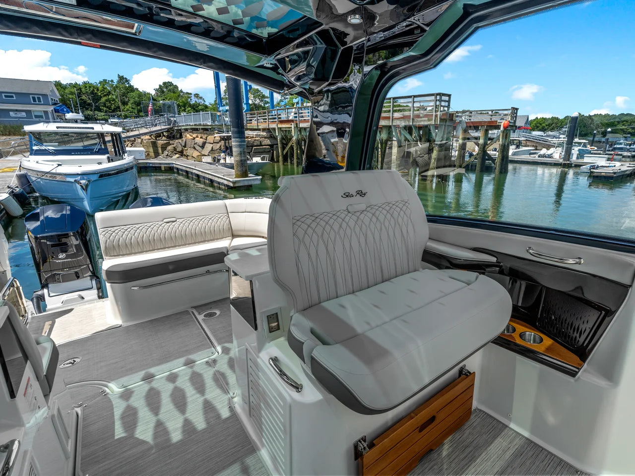 2026 Sea Ray Sundancer 370 Outboard 37.0 feet, Clearwater, Florida #17